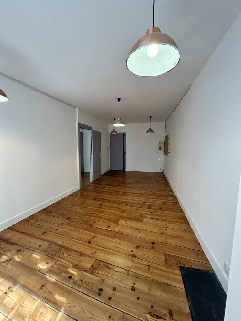 À VENDRE – PAS-DE-PORTE – EMPLACEMENT N°1 AU CŒUR DE BAYONNE - photo 8