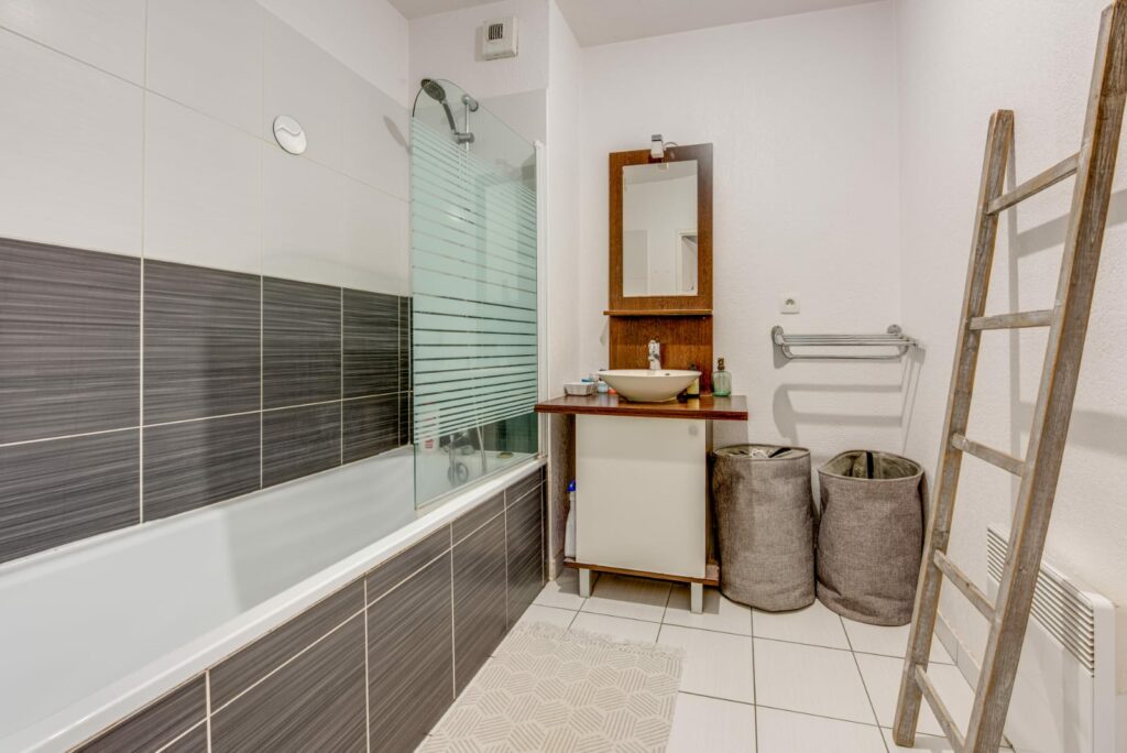 Appartement T3 de 61 m² – Dernier étage – Balcon sans vis-à-vis – 2 parkings - photo 4